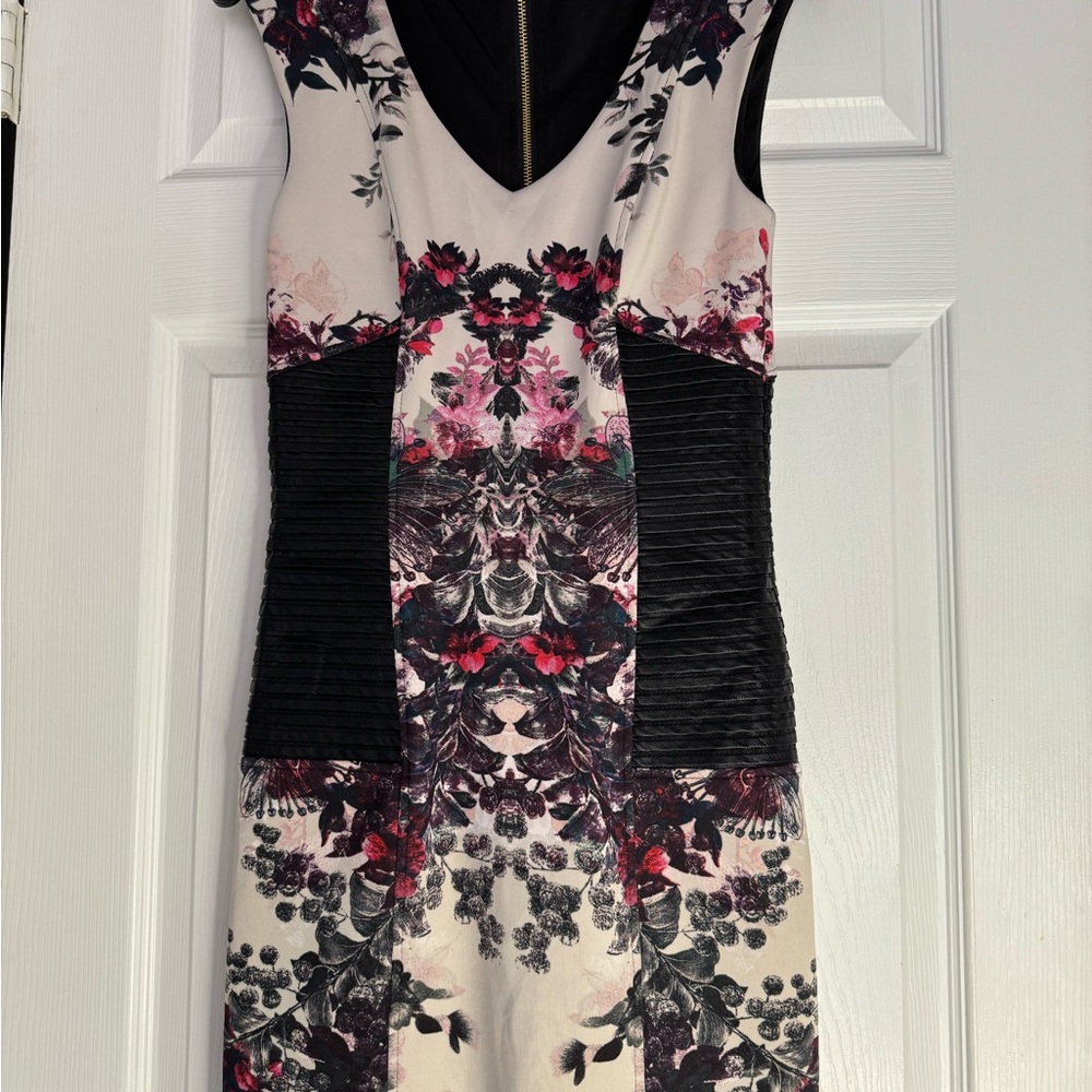 Bebe floral dress size S/P Polyester and Spandex